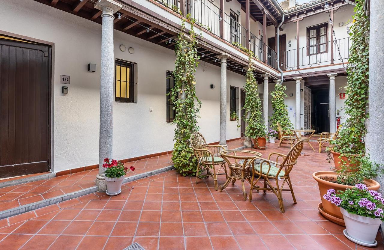 Adanar-Las Columnas Granada Dış mekan fotoğraf